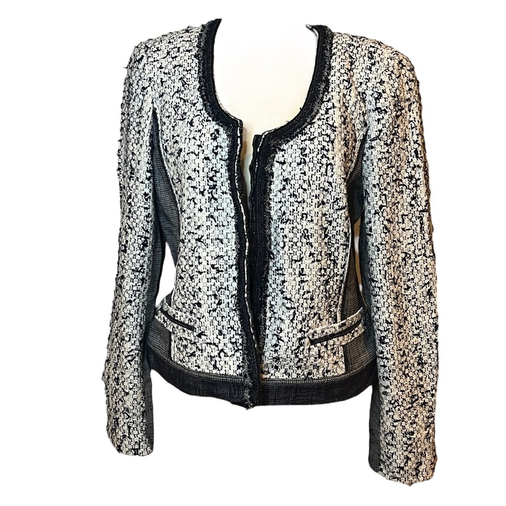 Elie Tahari tweed cropped blazer